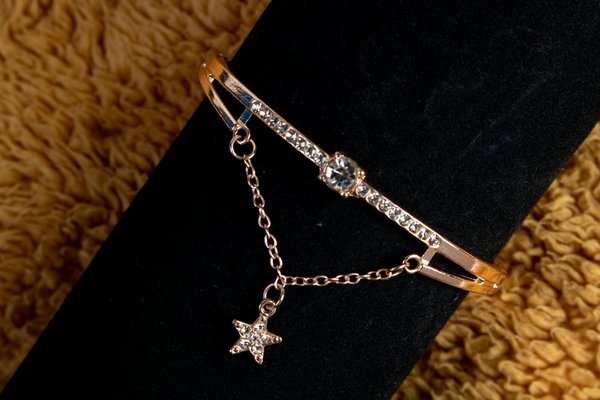 Quelle étoile choisir pour un bracelet qui vous ressemble ?